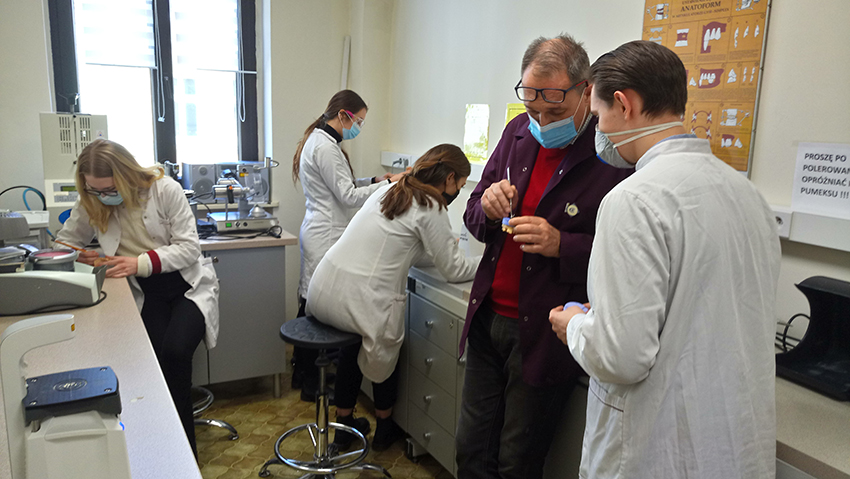 Ćwiczenia w laboratorium